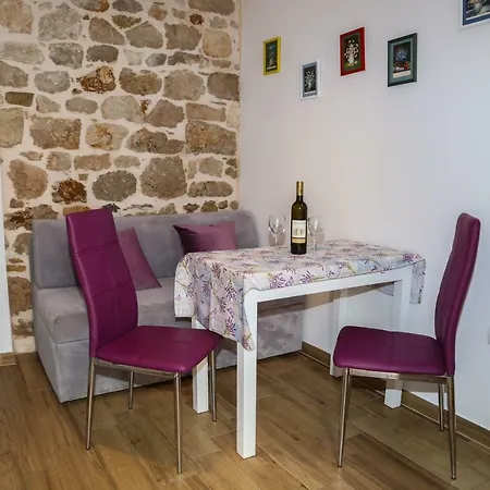 Seka Apartment *