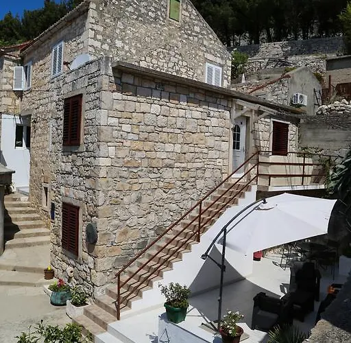 Seka Daire Hvar Town