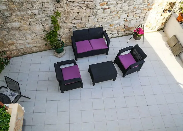 Daire Seka Hvar Town