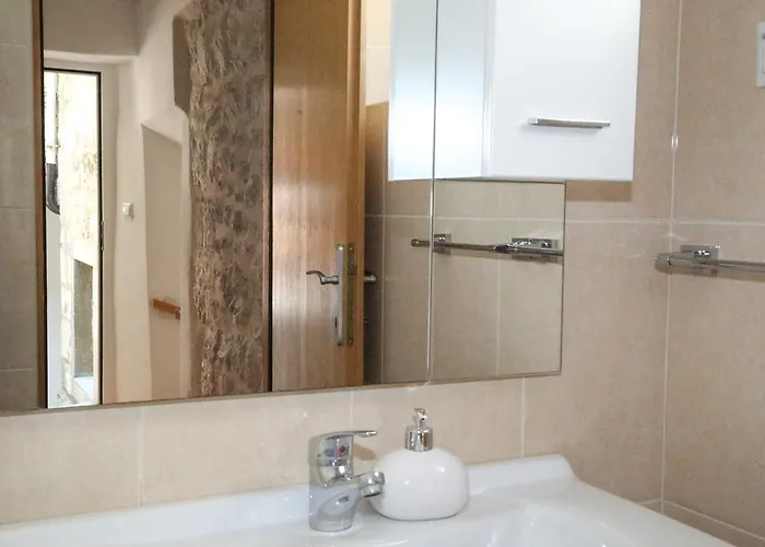 Διαμέρισμα Seka Χβαρ