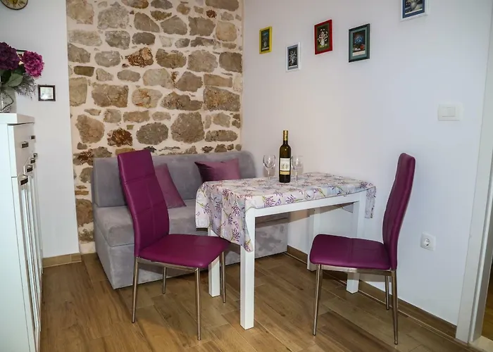 Seka Διαμέρισμα *